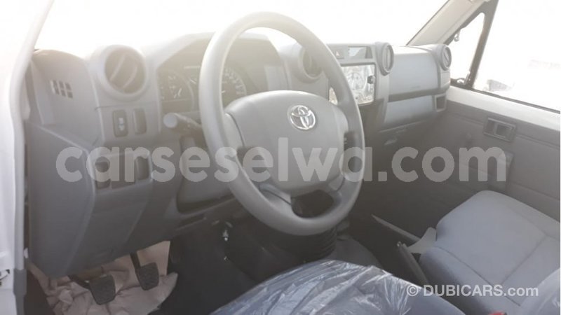 Big with watermark toyota land cruiser east mahe import dubai 6342