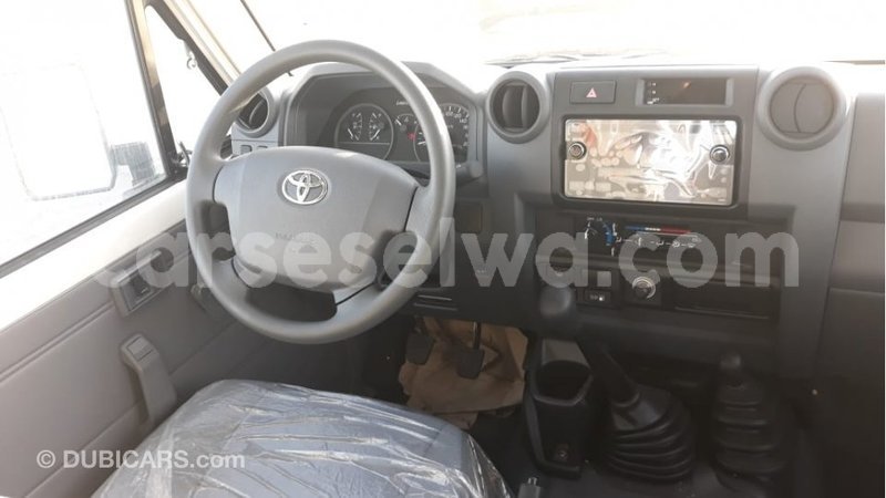 Big with watermark toyota land cruiser east mahe import dubai 6342