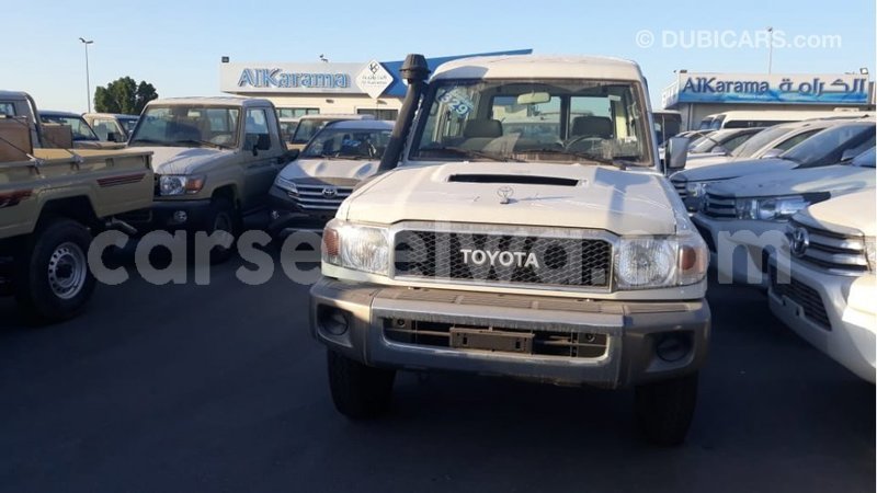 Big with watermark toyota land cruiser east mahe import dubai 6342