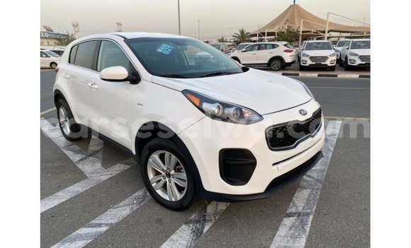 Acheter Import Voiture Kia Sportage Blanc à Import - Dubai, East Mahé Acheter Import Voiture Kia Sportage Blanc à Import - Dubai, East Mahé