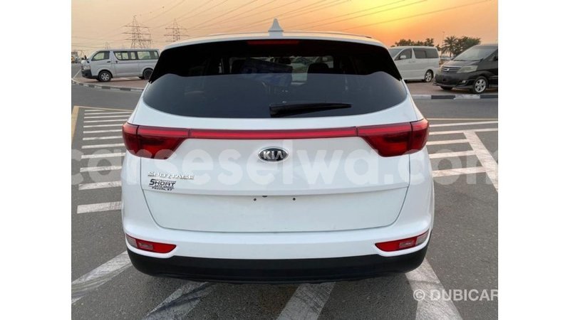 Big with watermark kia sportage east mahe import dubai 6352