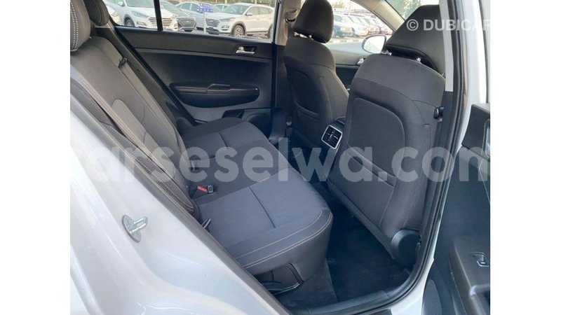 Big with watermark kia sportage east mahe import dubai 6352