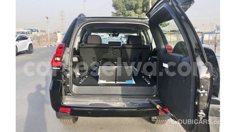 Big with watermark toyota prado east mahe import dubai 6360