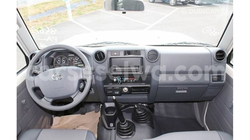 Big with watermark toyota land cruiser east mahe import dubai 6362