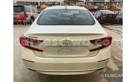 Acheter Import Voiture Honda Accord Blanc à Import - Dubai, East Mahé Acheter Import Voiture Honda Accord Blanc à Import - Dubai, East Mahé