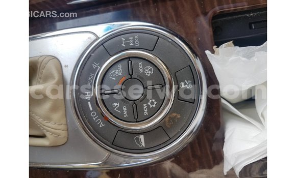 Acheter Import Voiture Nissan Patrol Blanc à Import - Dubai, East Mahé Acheter Import Voiture Nissan Patrol Blanc à Import - Dubai, East Mahé