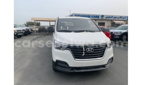 Buy Import Hyundai Cargo White Car in Import - Dubai in East Mahé Buy Import Hyundai Cargo White Car in Import - Dubai in East Mahé