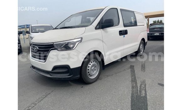 Buy Import Hyundai Cargo White Car in Import - Dubai in East Mahé Buy Import Hyundai Cargo White Car in Import - Dubai in East Mahé