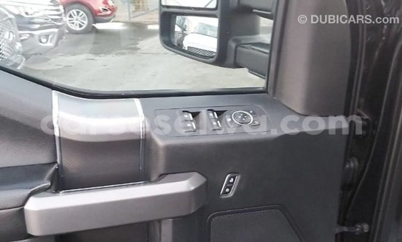 Acheter Import Voiture Ford V8 Noir à Import - Dubai, East Mahé Acheter Import Voiture Ford V8 Noir à Import - Dubai, East Mahé