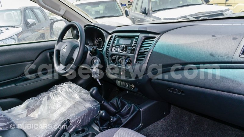 Big with watermark mitsubishi l200 east mahe import dubai 6380