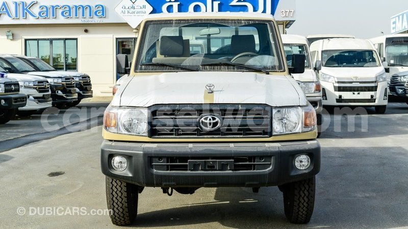 Big with watermark toyota land cruiser east mahe import dubai 6381