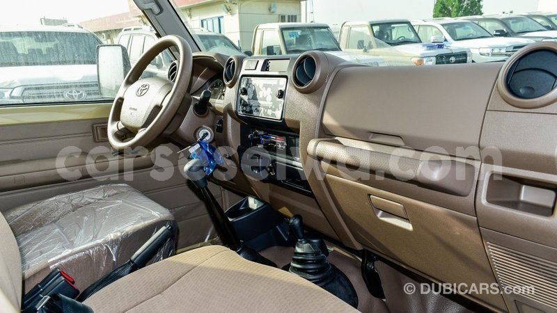 Big with watermark toyota land cruiser east mahe import dubai 6381