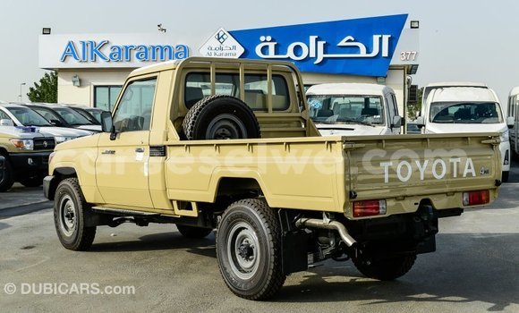 Buy Import Toyota Land Cruiser Beige Car in Import - Dubai in East Mahé Buy Import Toyota Land Cruiser Beige Car in Import - Dubai in East Mahé
