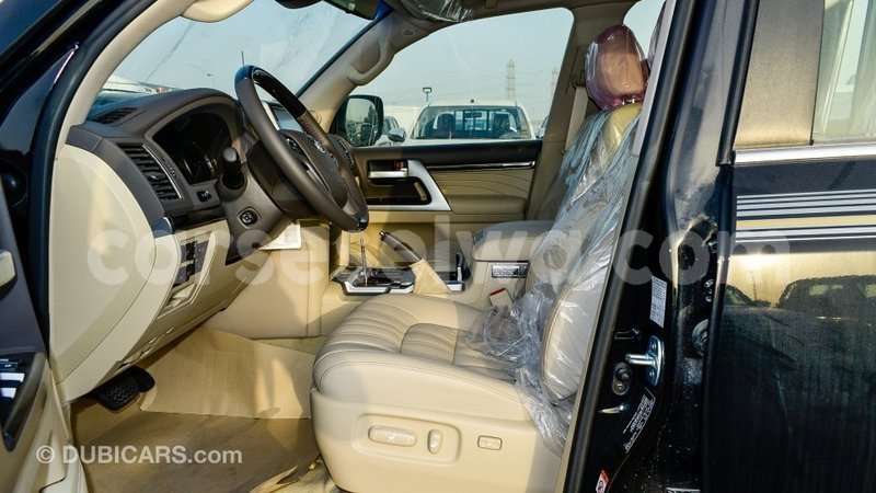 Big with watermark toyota land cruiser east mahe import dubai 6382