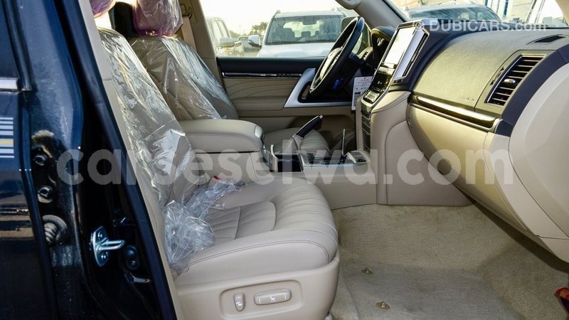 Big with watermark toyota land cruiser east mahe import dubai 6382