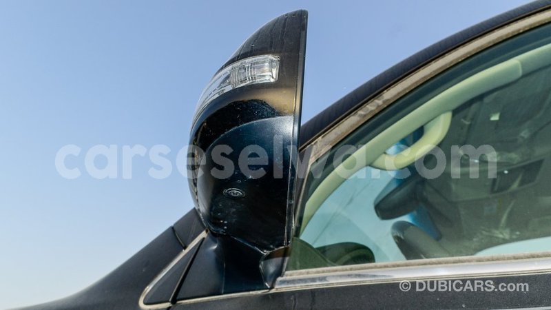 Big with watermark toyota land cruiser east mahe import dubai 6382