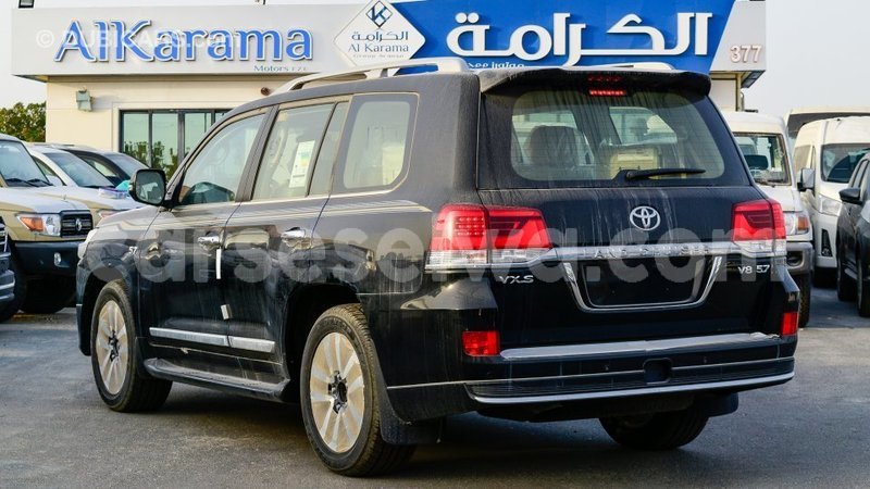 Big with watermark toyota land cruiser east mahe import dubai 6382