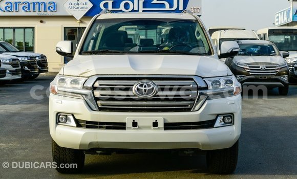 Buy Import Toyota Land Cruiser White Car in Import - Dubai in East Mahé Buy Import Toyota Land Cruiser White Car in Import - Dubai in East Mahé