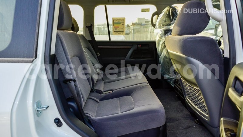 Big with watermark toyota land cruiser east mahe import dubai 6390