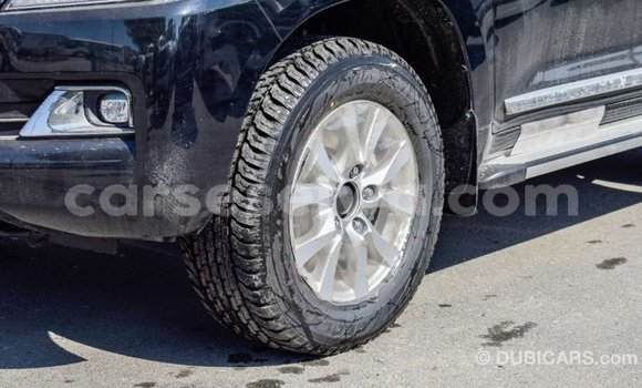 Acheter Import Voiture Toyota Land Cruiser Noir à Import - Dubai, East Mahé Acheter Import Voiture Toyota Land Cruiser Noir à Import - Dubai, East Mahé