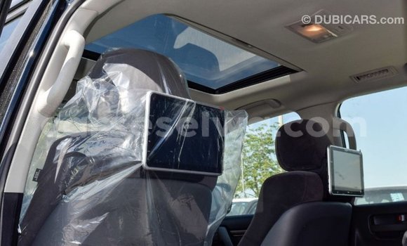 Acheter Import Voiture Toyota Land Cruiser Noir à Import - Dubai, East Mahé Acheter Import Voiture Toyota Land Cruiser Noir à Import - Dubai, East Mahé