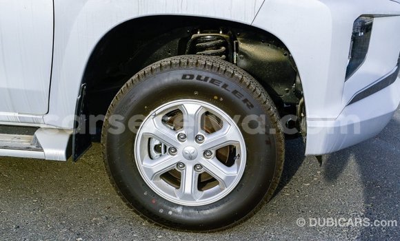 Acheter Import Voiture Mitsubishi L200 Blanc à Import - Dubai, East Mahé Acheter Import Voiture Mitsubishi L200 Blanc à Import - Dubai, East Mahé