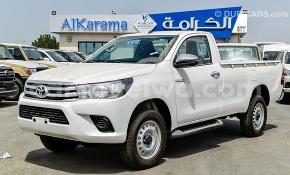 Acheter Import Voiture Toyota Hilux Blanc à Import - Dubai, East Mahé Acheter Import Voiture Toyota Hilux Blanc à Import - Dubai, East Mahé