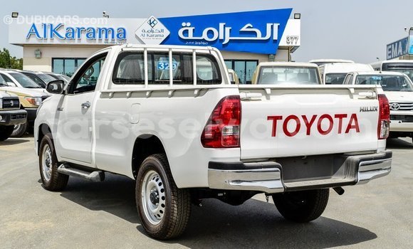 Acheter Import Voiture Toyota Hilux Blanc à Import - Dubai, East Mahé Acheter Import Voiture Toyota Hilux Blanc à Import - Dubai, East Mahé