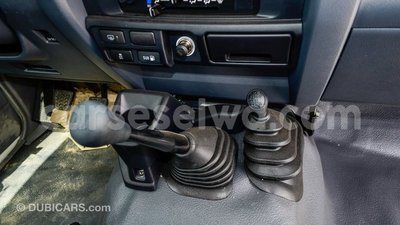 Big with watermark toyota land cruiser east mahe import dubai 6399