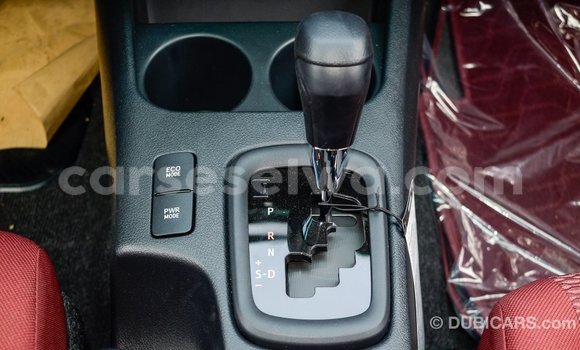 Acheter Import Voiture Toyota Hilux Blanc à Import - Dubai, East Mahé Acheter Import Voiture Toyota Hilux Blanc à Import - Dubai, East Mahé