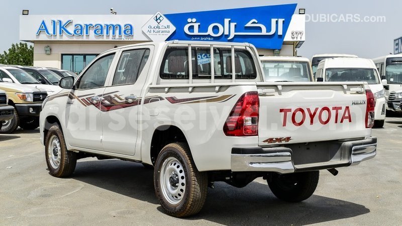 Big with watermark toyota hilux east mahe import dubai 6401