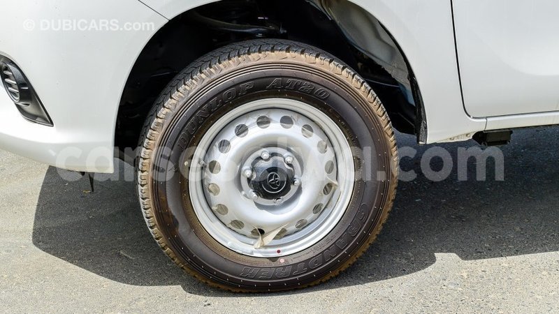 Big with watermark toyota hilux east mahe import dubai 6401