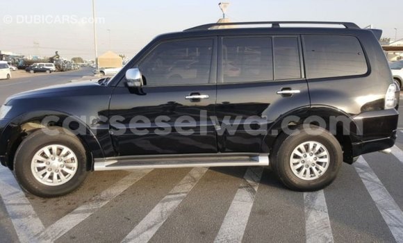 Acheter Import Voiture Mitsubishi Pajero Noir à Import - Dubai, East Mahé Acheter Import Voiture Mitsubishi Pajero Noir à Import - Dubai, East Mahé