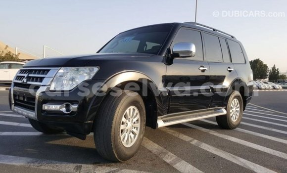 Acheter Import Voiture Mitsubishi Pajero Noir à Import - Dubai, East Mahé Acheter Import Voiture Mitsubishi Pajero Noir à Import - Dubai, East Mahé