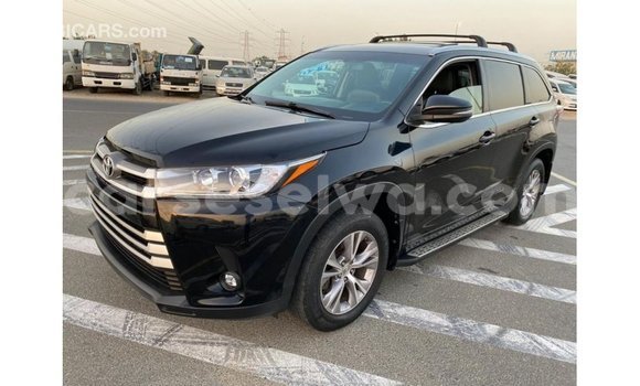 Acheter Import Voiture Toyota Highlander Noir à Import - Dubai, East Mahé Acheter Import Voiture Toyota Highlander Noir à Import - Dubai, East Mahé