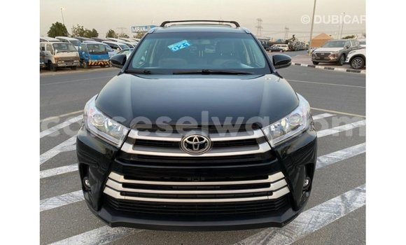 Acheter Import Voiture Toyota Highlander Noir à Import - Dubai, East Mahé Acheter Import Voiture Toyota Highlander Noir à Import - Dubai, East Mahé