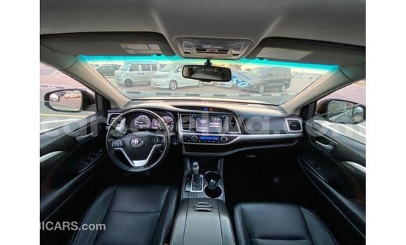 Acheter Import Voiture Toyota Highlander Noir à Import - Dubai, East Mahé Acheter Import Voiture Toyota Highlander Noir à Import - Dubai, East Mahé