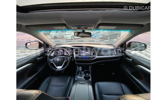 Acheter Import Voiture Toyota Highlander Noir à Import - Dubai, East Mahé Acheter Import Voiture Toyota Highlander Noir à Import - Dubai, East Mahé
