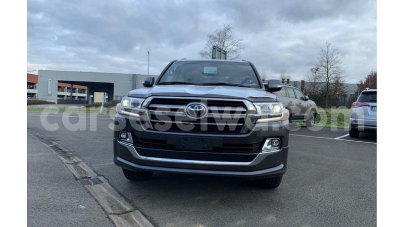 Big with watermark toyota land cruiser east mahe import dubai 6412