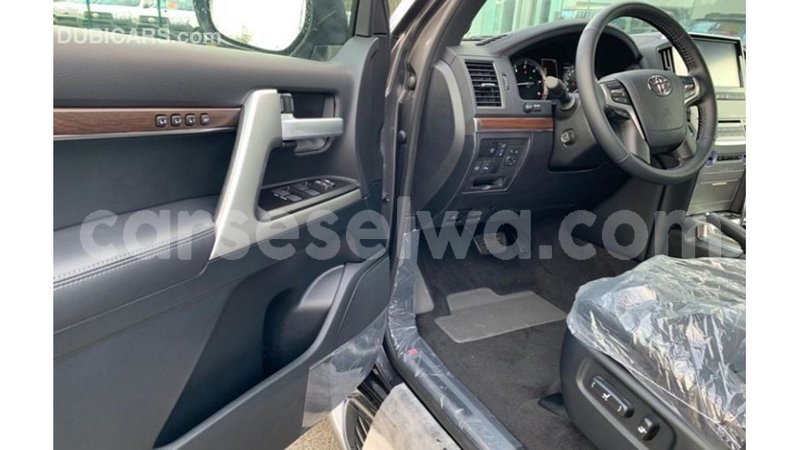 Big with watermark toyota land cruiser east mahe import dubai 6412