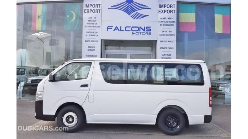 Big with watermark toyota hiace east mahe import dubai 6414