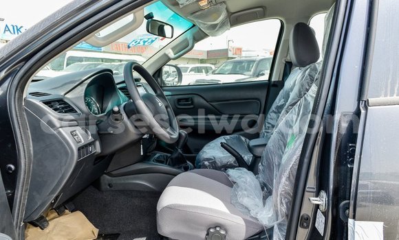 Acheter Import Voiture Mitsubishi L200 Noir à Import - Dubai, East Mahé Acheter Import Voiture Mitsubishi L200 Noir à Import - Dubai, East Mahé