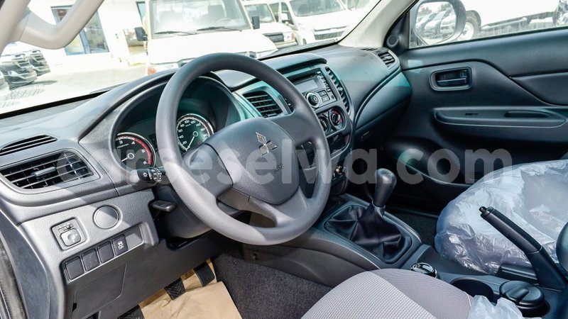 Big with watermark mitsubishi l200 east mahe import dubai 6417