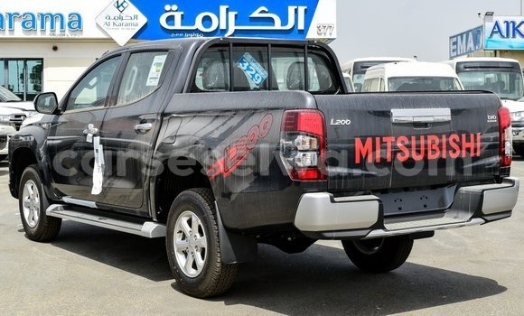 Acheter Import Voiture Mitsubishi L200 Noir à Import - Dubai, East Mahé Acheter Import Voiture Mitsubishi L200 Noir à Import - Dubai, East Mahé