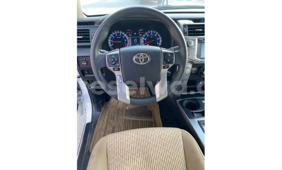 Acheter Import Utilitaire Toyota Ade Blanc à Import - Dubai, East Mahé Acheter Import Utilitaire Toyota Ade Blanc à Import - Dubai, East Mahé