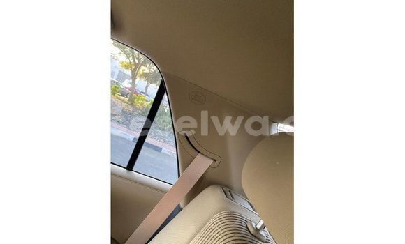 Acheter Import Utilitaire Toyota Ade Blanc à Import - Dubai, East Mahé Acheter Import Utilitaire Toyota Ade Blanc à Import - Dubai, East Mahé