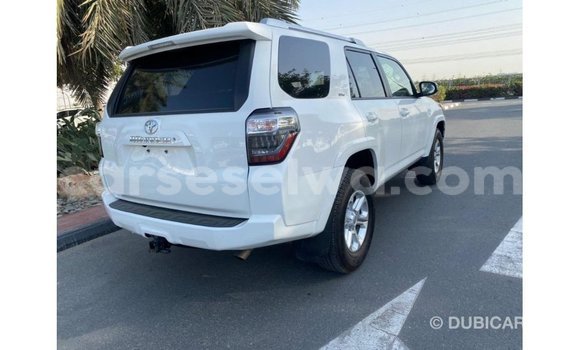 Acheter Import Utilitaire Toyota Ade Blanc à Import - Dubai, East Mahé Acheter Import Utilitaire Toyota Ade Blanc à Import - Dubai, East Mahé