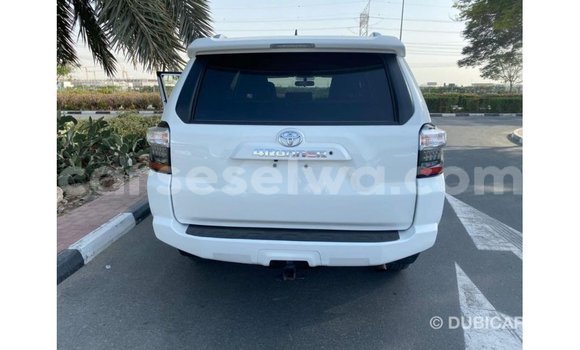 Acheter Import Utilitaire Toyota Ade Blanc à Import - Dubai, East Mahé Acheter Import Utilitaire Toyota Ade Blanc à Import - Dubai, East Mahé