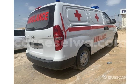 Buy Import Hyundai Accent White Car in Import - Dubai in East Mahé Buy Import Hyundai Accent White Car in Import - Dubai in East Mahé