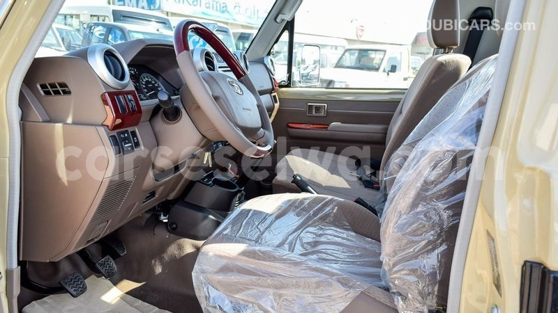 Big with watermark toyota land cruiser east mahe import dubai 6440